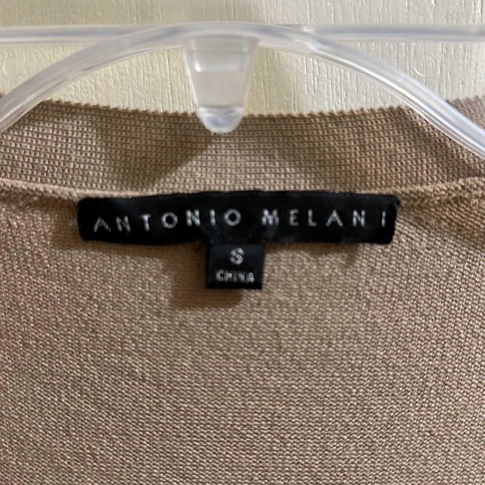 Beautiful ANTONIO MELANI Tan Sweater - Picture 2 of 11